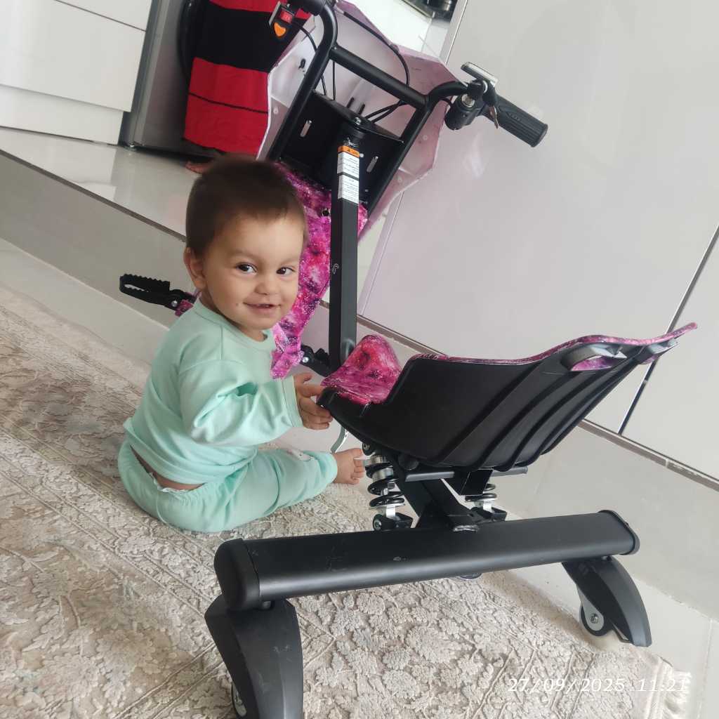 عکس  آهیل نجار